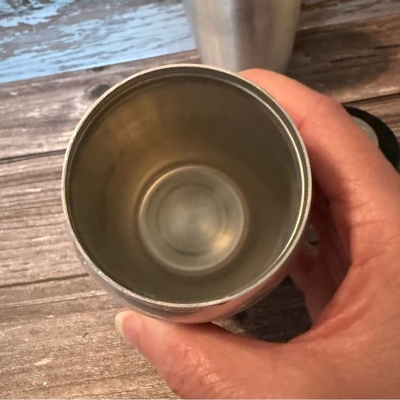 Vintage Kromex Metal Silver Salt and Pepper Shakers large size - Picture 15 of 15